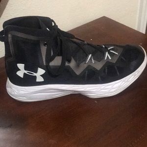 Under Armour Women’s Lightning 4 Basketball Shoes